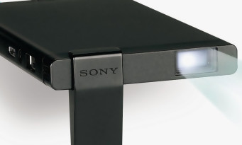 PS4 : Sony présente un projecteur de poche à brancher sur sa console