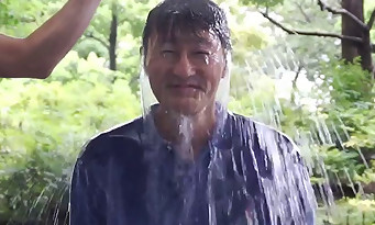 Ice Bucket Challenge : Kaz Hirai, le grand patron de Sony, relève le défi avec un peu de retard...