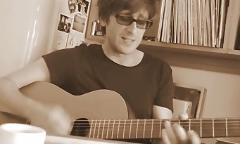 Quand Thomas Dutronc improvise une chanson pour le jeu vidéo