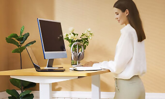 FlexiSpot E9 : on a testé le bureau assis-debout qui prend soin de notre dos et de notre productivité aussi