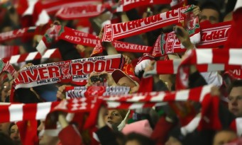 PES 2017 : le "You'll Never Walk Alone" de Liverpool débarque dans le jeu !