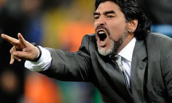 PES 2017 : Diego Maradona va attaquer Konami en justice, voici les raisons