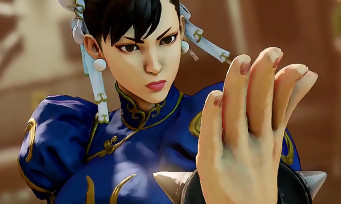 Street Fighter 5 : un combat entre Chun-Li et M. Bison